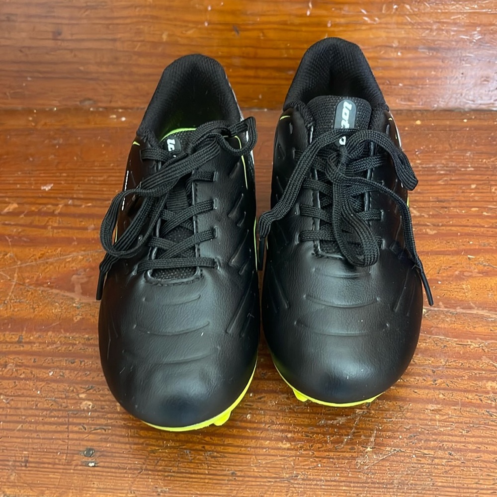 Lotto soccer cleats